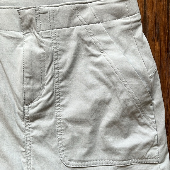 Eddie Bauer Women’s Horizon High Rise skort, size 0 - Picture 4 of 10